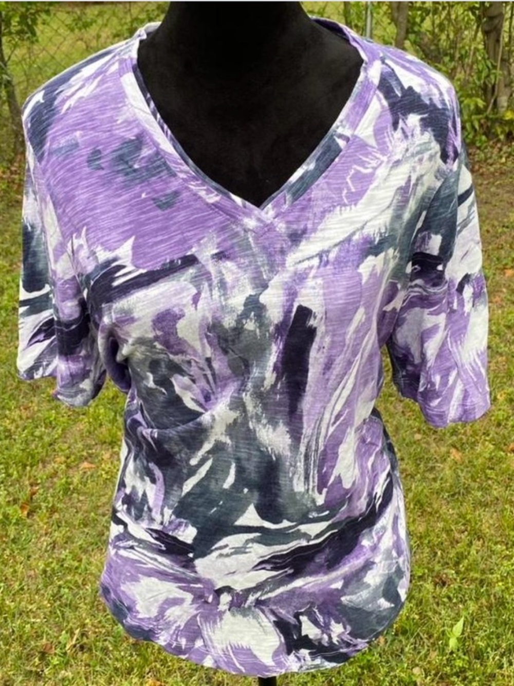 Chico's Purple and Gray Abstract V-Neck Short Sleeve Top